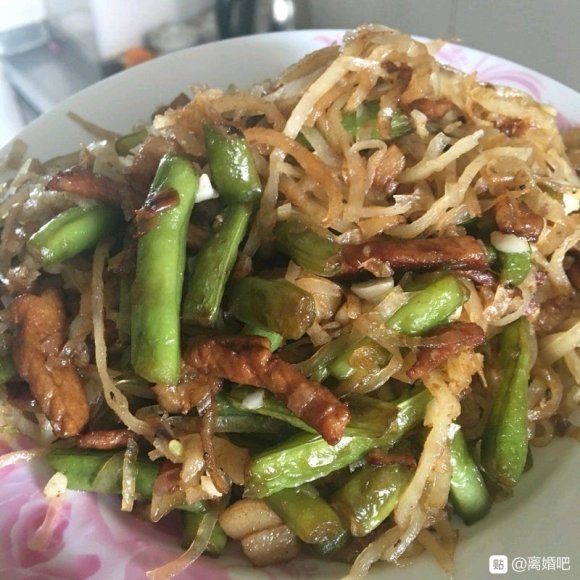 能不能猜出来这是要做什么饭