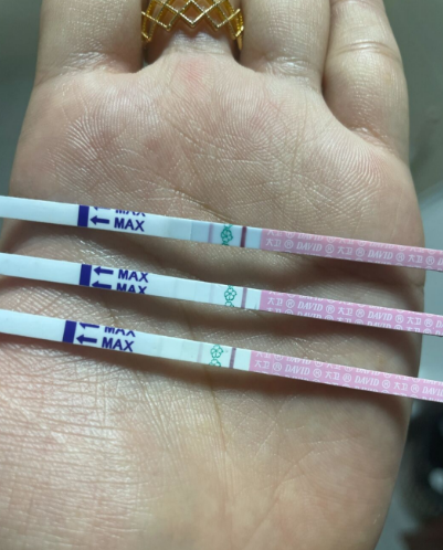 姐妹们排卵试纸加深了明天大姨妈还来吗？